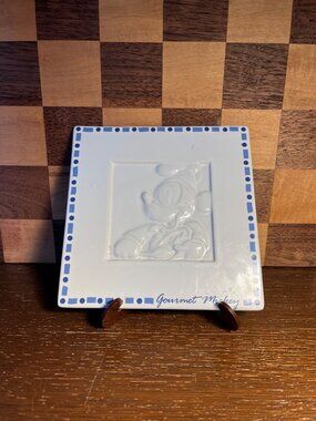 Mickey Trivet, missing one rubber foot